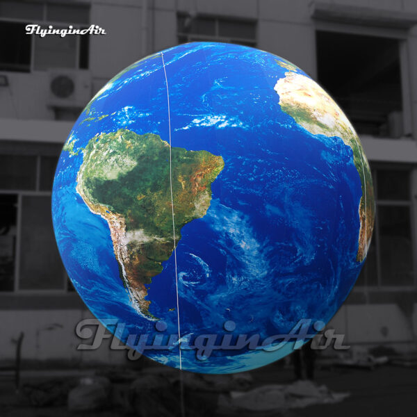 globo inflable gigante azul de la Tierra colgante