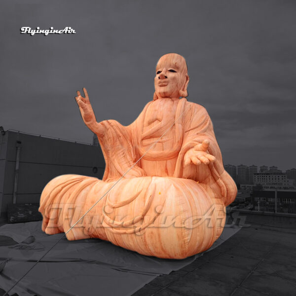 Réplica inflable gigante al aire libre de la estatua de Buda