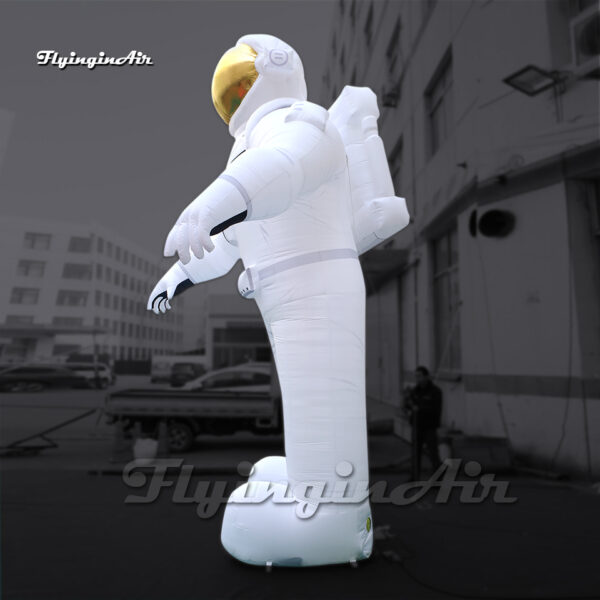 figura inflable gigante blanca de astronauta para exteriores
