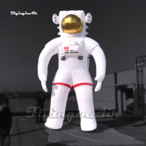 Modelo de Astronauta Inflable Gigante Blanco (6m) con Casco Dorado para Escenarios